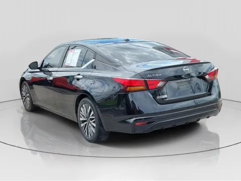 Another view of 2023 Nissan Altima 2.5 SV for sale in Indianapolis, IN at Metro Nissan of Indianapolis
