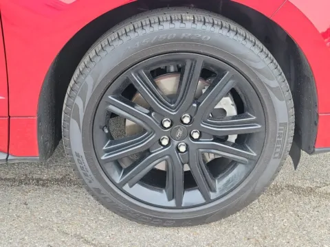 More photos of 2022 Ford Edge ST Line at Metro Nissan of Indianapolis, IN