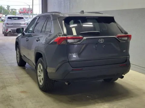More photos of 2021 Toyota RAV4 LE at Metro Nissan of Indianapolis, IN