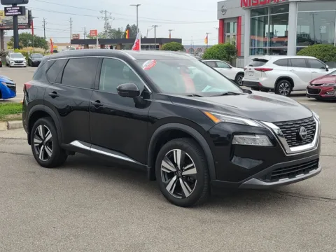 More photos of 2023 Nissan Rogue SL at Metro Nissan of Indianapolis, IN