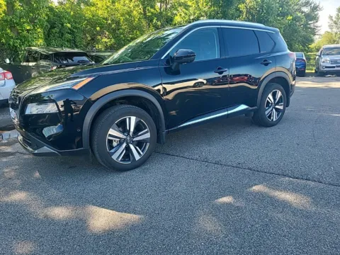 Black 2023 Nissan Rogue SL for sale in Indianapolis, IN