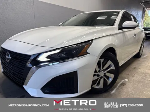 White 2023 Nissan Altima 2.5 S for sale in Indianapolis, IN