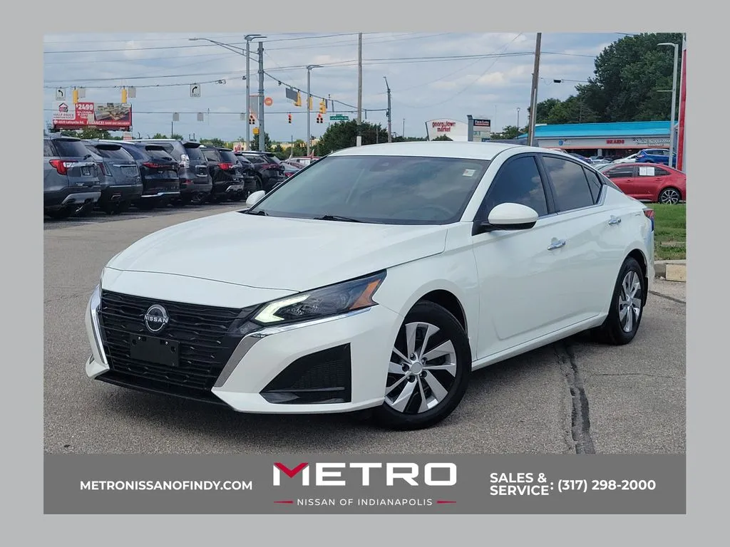White 2023 Nissan Altima 2.5 S for sale in Indianapolis, IN