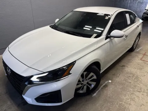 Photos of 2023 Nissan Altima 2.5 S for sale in Indianapolis, IN at Metro Nissan of Indianapolis