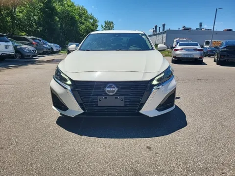 Photos of 2023 Nissan Altima 2.5 S for sale in Indianapolis, IN at Metro Nissan of Indianapolis