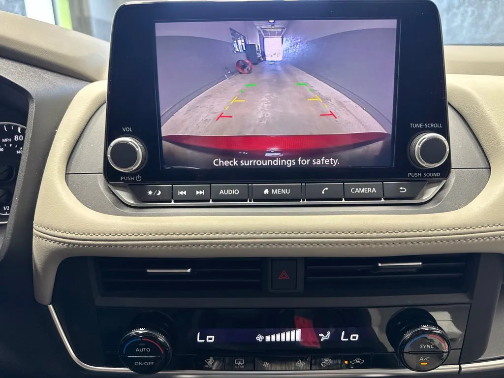 2025 Nissan Rogue SV - Photo 14