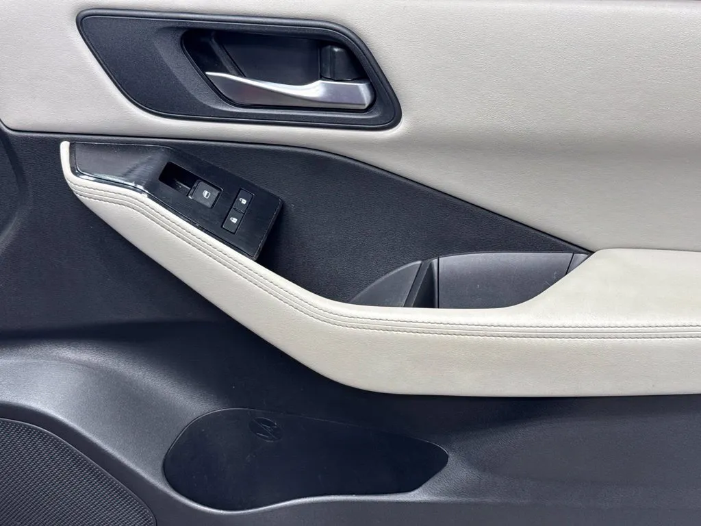 2025 Nissan Rogue SV - Photo 29