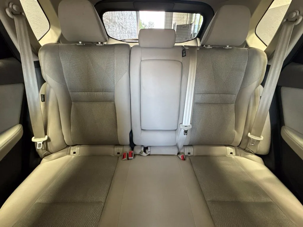 2025 Nissan Rogue SV - Photo 22