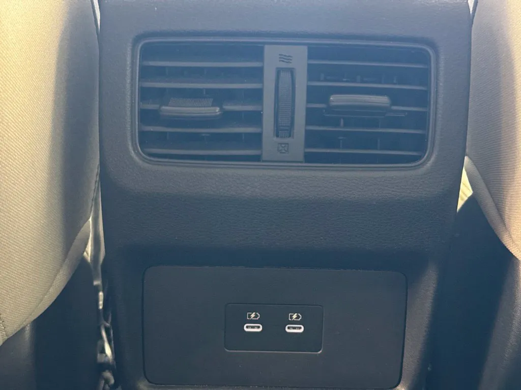 2025 Nissan Rogue SV - Photo 21