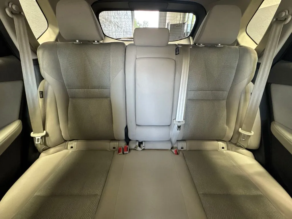 2025 Nissan Rogue SV - Photo 22