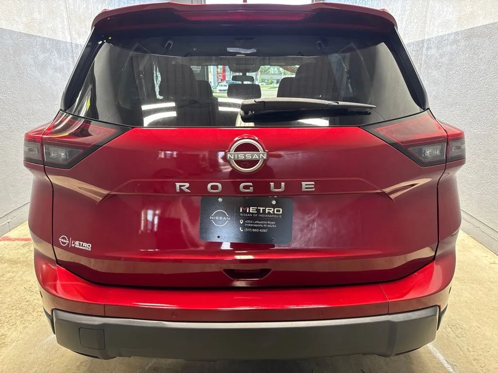 2025 Nissan Rogue SV - Photo 23