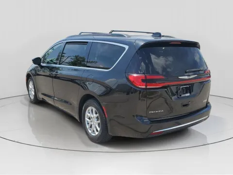 Another view of 2022 Chrysler Pacifica Touring L for sale in Indianapolis, IN at Metro Nissan of Indianapolis