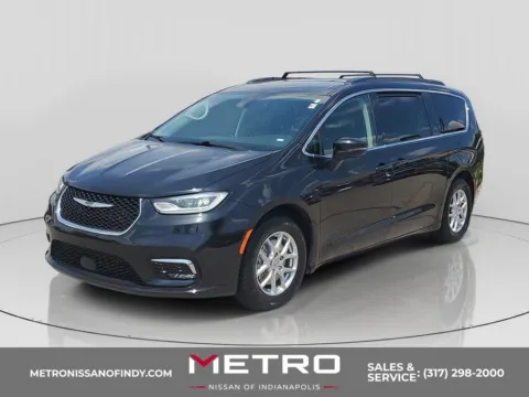 Black 2022 Chrysler Pacifica Touring L for sale in Indianapolis, IN