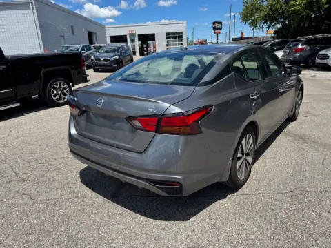 More photos of 2022 Nissan Altima 2.5 SV at Metro Nissan of Indianapolis, IN