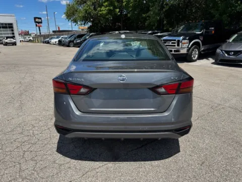 More photos of 2022 Nissan Altima 2.5 SV at Metro Nissan of Indianapolis, IN