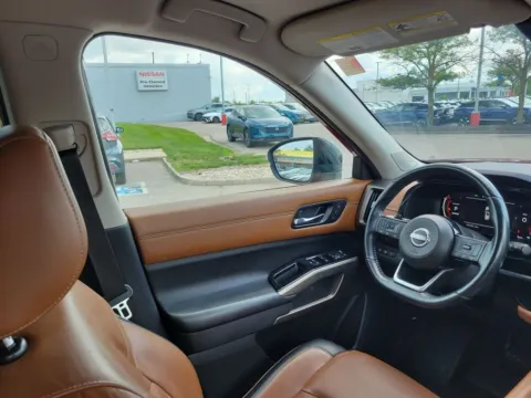 More photos of 2022 Nissan Pathfinder Platinum at Metro Nissan of Indianapolis, IN