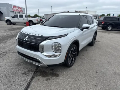 Unknown 2024 Mitsubishi Outlander SE Black Edition w/Pano Roof for sale in Indianapolis, IN