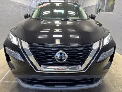More photos of 2021 Nissan Rogue SV at Metro Nissan of Indianapolis, IN