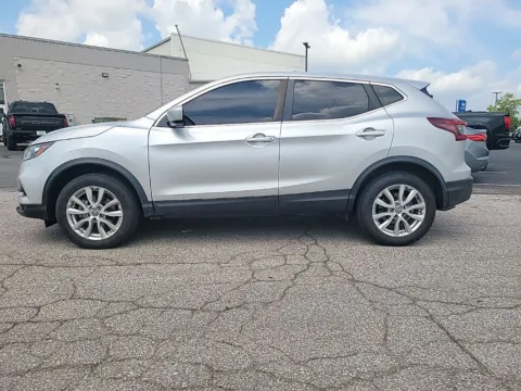 Another view of 2022 Nissan Rogue Sport S for sale in Indianapolis, IN at Metro Nissan of Indianapolis