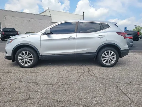 Another view of 2022 Nissan Rogue Sport S for sale in Indianapolis, IN at Metro Nissan of Indianapolis