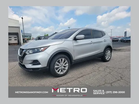 Silver 2022 Nissan Rogue Sport S for sale in Indianapolis, IN