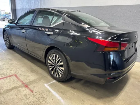 Another view of 2024 Nissan Altima 2.5 SV for sale in Indianapolis, IN at Metro Nissan of Indianapolis