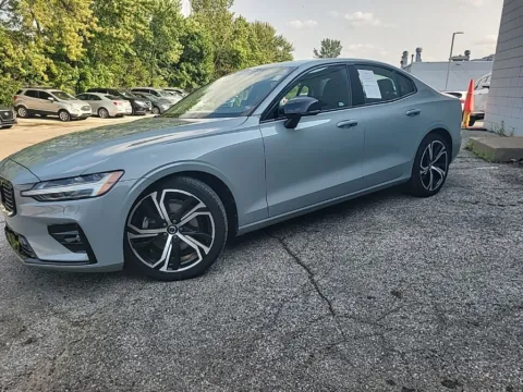 Unknown 2024 Volvo S60 B5 Core Dark Theme for sale in Indianapolis, IN