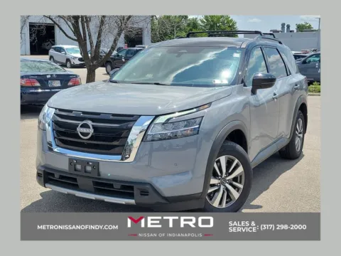 Black 2023 Nissan Pathfinder SL for sale in Indianapolis, IN