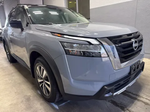 More photos of 2023 Nissan Pathfinder SL at Metro Nissan of Indianapolis, IN