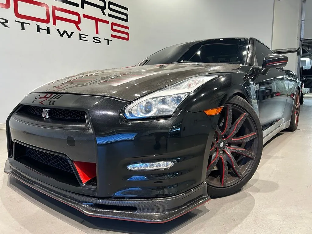 Black 2014 Nissan GT-R Premium for sale in Indianapolis, IN