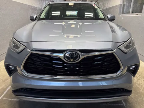 More photos of 2021 Toyota Highlander Platinum at Metro Nissan of Indianapolis, IN