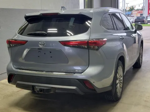 More photos of 2021 Toyota Highlander Platinum at Metro Nissan of Indianapolis, IN