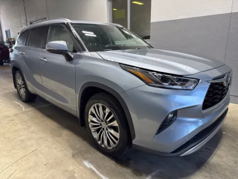 More photos of 2021 Toyota Highlander Platinum at Metro Nissan of Indianapolis, IN