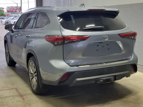 More photos of 2021 Toyota Highlander Platinum at Metro Nissan of Indianapolis, IN