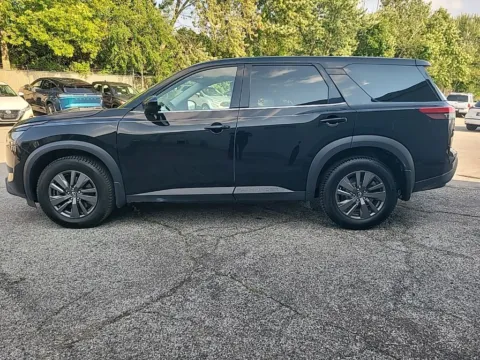 More photos of 2024 Nissan Pathfinder S at Metro Nissan of Indianapolis, IN