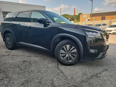 Photos of 2024 Nissan Pathfinder S for sale in Indianapolis, IN at Metro Nissan of Indianapolis