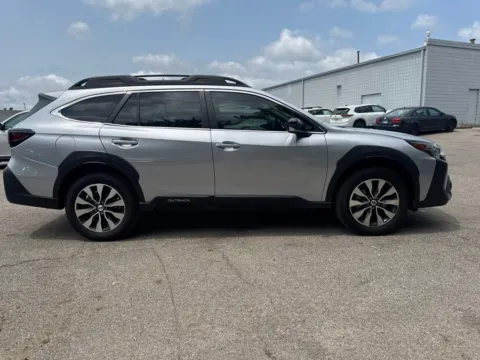 More photos of 2024 Subaru Outback Limited at Metro Nissan of Indianapolis, IN
