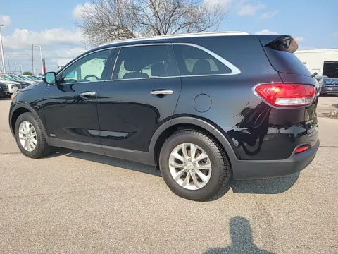 More photos of 2017 Kia Sorento LX at Metro Nissan of Indianapolis, IN