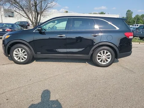 More photos of 2017 Kia Sorento LX at Metro Nissan of Indianapolis, IN