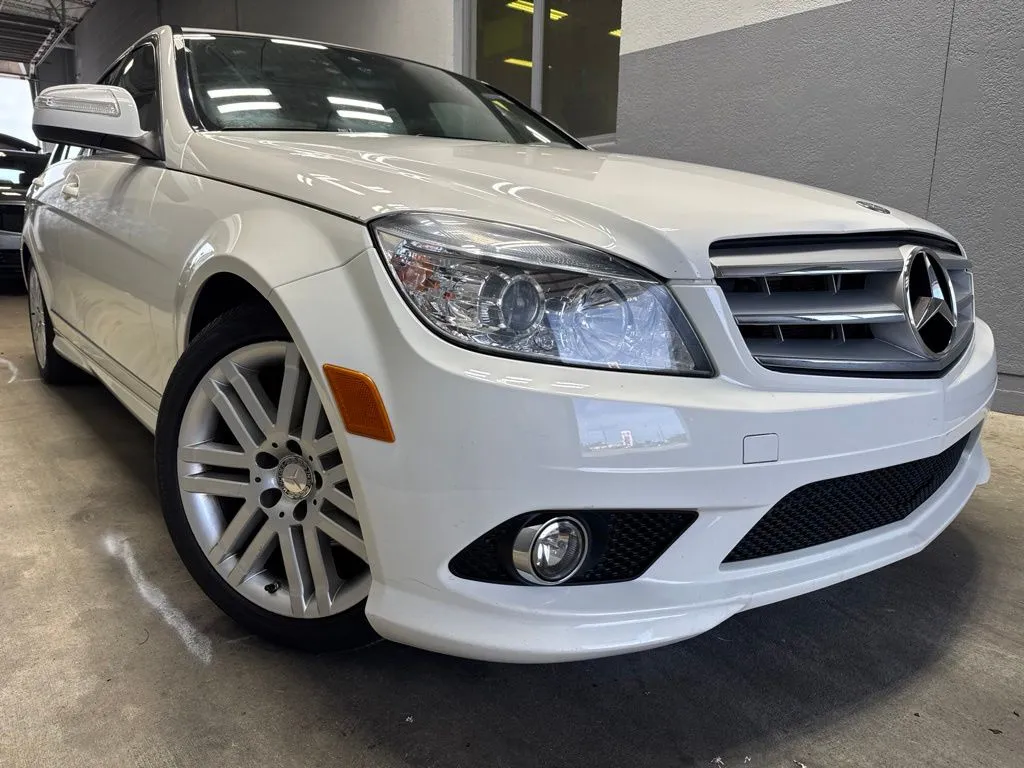 Used 2009 Mercedes-Benz C-Class C300 Luxury with VIN WDDGF54X39R081186 for sale in Indianapolis, IN