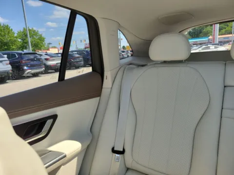 More photos of 2023 Mercedes-Benz EQE 350+ SUV at Metro Nissan of Indianapolis, IN