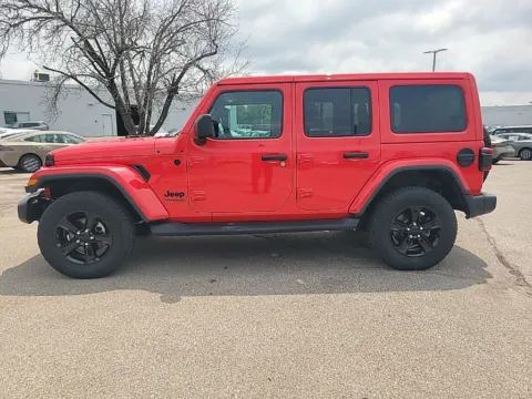 More photos of 2022 Jeep Wrangler Unlimited Sahara Altitude at Metro Nissan of Indianapolis, IN