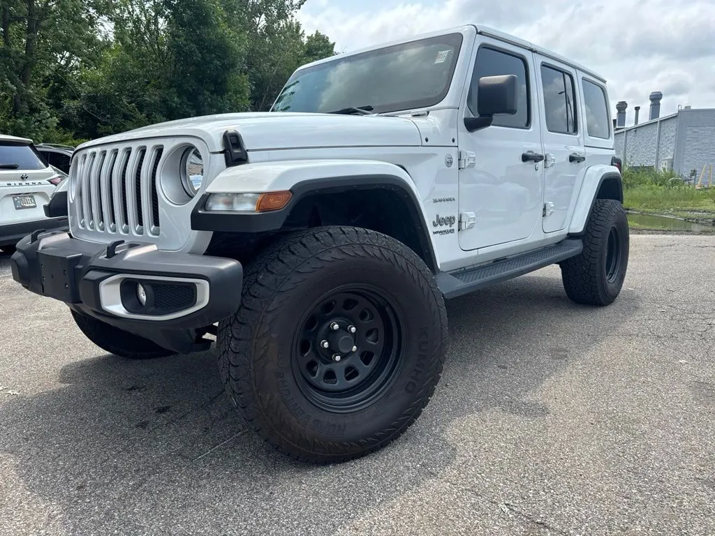 Unknown 2022 Jeep Wrangler Unlimited Sahara for sale in Indianapolis, IN