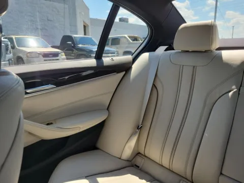 More photos of 2018 BMW 5 Series 530i at Metro Nissan of Indianapolis, IN