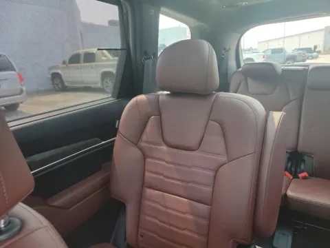 More photos of 2023 Kia Telluride SX-Prestige at Metro Nissan of Indianapolis, IN