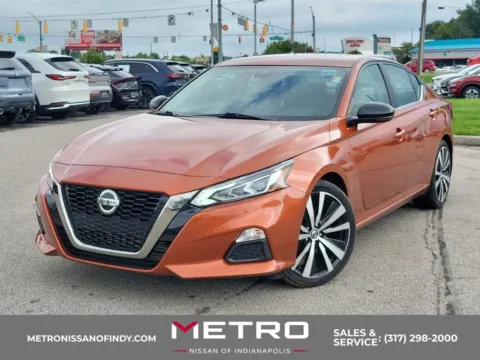 Orange 2021 Nissan Altima 2.0 SR for sale in Indianapolis, IN