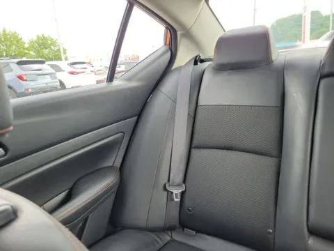 More photos of 2021 Nissan Altima 2.0 SR at Metro Nissan of Indianapolis, IN