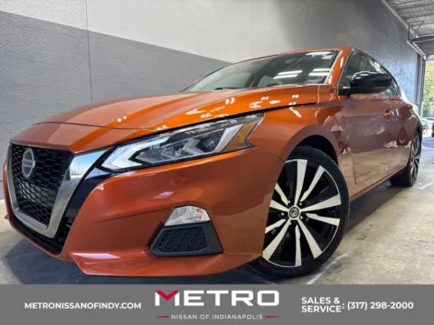 Orange 2021 Nissan Altima 2.0 SR for sale in Indianapolis, IN