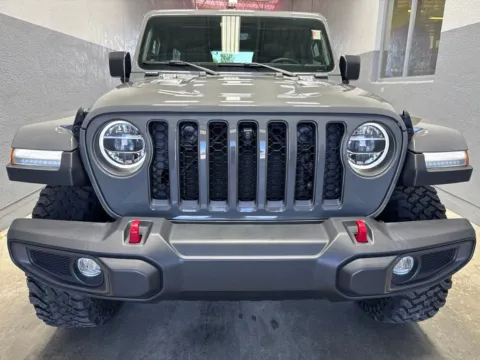 More photos of 2022 Jeep Wrangler Unlimited Rubicon at Metro Nissan of Indianapolis, IN