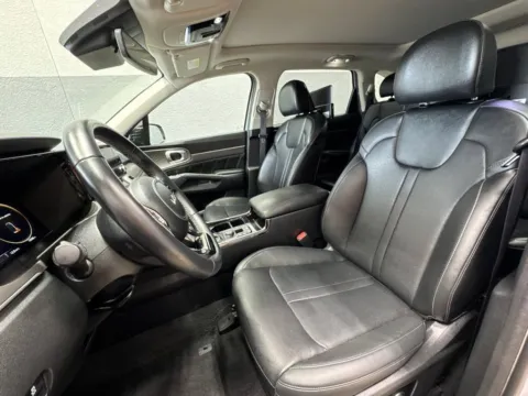 More photos of 2023 Kia Sorento SX at Metro Nissan of Indianapolis, IN